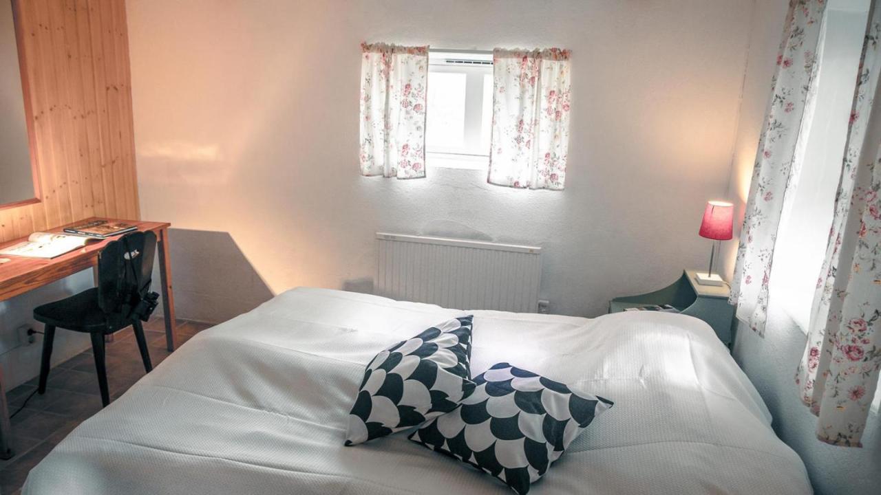 Aenggarde B&B Huse Exterior foto